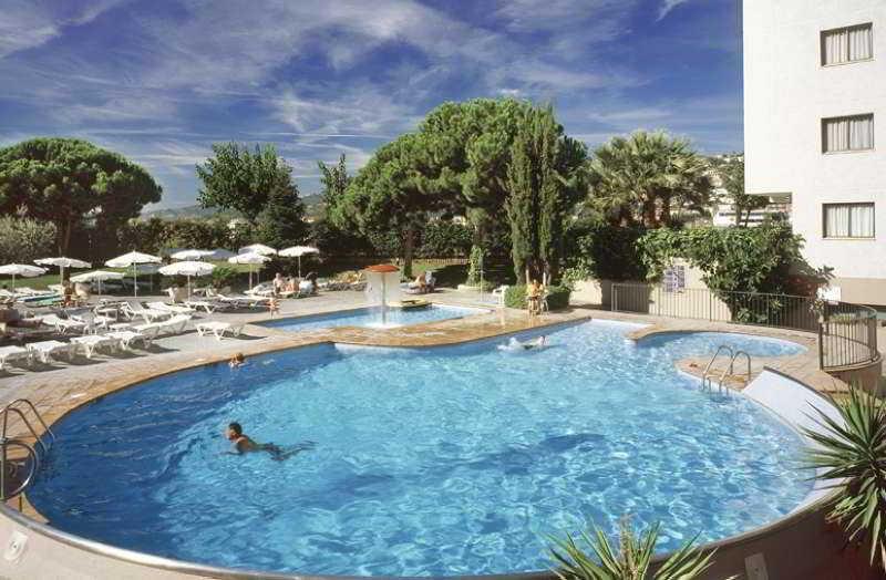 Aqua Hotel Montagut Suites 4*Sup Санта-Сусанна Экстерьер фото